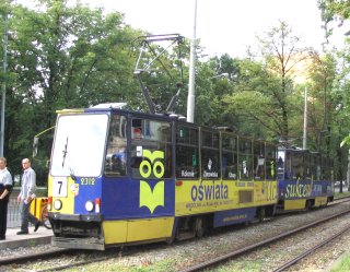 Skład 2312+2311 jako linia 7, ul. Powstańców Śląskich