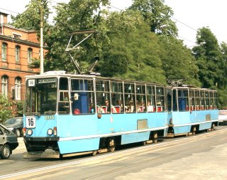 Skład 2416+2415 jako linia 16, ul. Skłodowskiej-Curie
