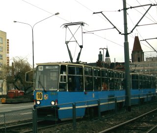Skład 2410+2409 jako linia 10, ul. Legnicka