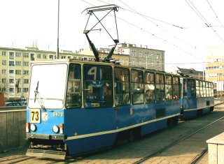 Skład 2472+2473 jako linia 73, ul. Błogosławionego Czesława