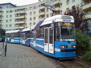 5.07.2016 r., pętla Kromera; Protram szykuje się do kursu na linii 23.
