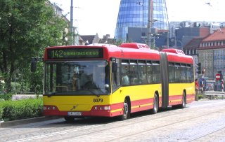 Volvo #8079 jako linia 142, ul. Kazimierza Wielkiego