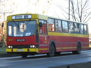 Jelcz #9027 udaje przeguba na linii 139, ul. Strzegomska, 2008.12.03