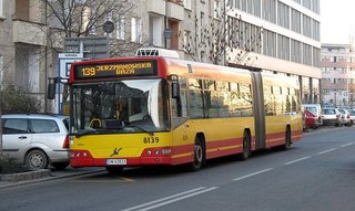 Volvo #8139 na linii 139 stoi na tymczasowym przystanku, ul. C.K. Norwida, 2008.12.03