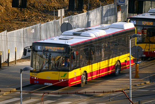 Solaris #5420 jako linia K, przystanek „Dworzec Autobusowy”.