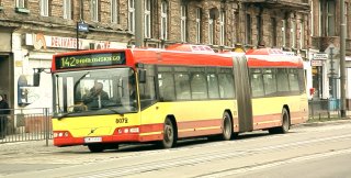 Volvo #8072 jako linia 142, ul. Pomorska