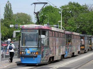 Skład 2408+2407 na linii 23, al. J. Kochanowskiego, 2009.04.27
