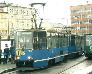 Skład 2496+2497 jako linia 11, ul. Błogosławionego Czesława