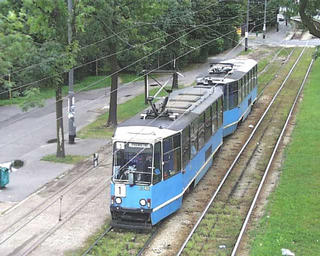 Skład 2342+2341 jako linia 1, ul. Wróblewskiego