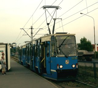 Skład 2230+2231 jako linia 8, al. Armii Krajowej