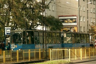 Skład 2434+2433 jako linia E6, ul. Grabiszyńska