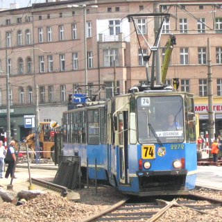 Dwukierunkowy skład 2272+2292 jako linia 74, ul. Grabiszyńska