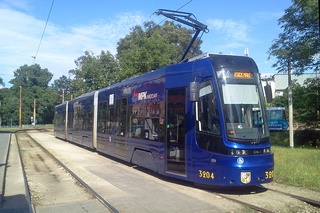 10.07.2016 r., pętla Leśnica; Pesa #3204 tuż po zakończeniu kursu jako linia 3.