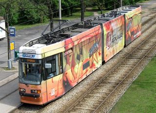 Ruchoma Aleja Gwiazd na linii 4, ul. Z. Wróblewskiego, 2009.04.27