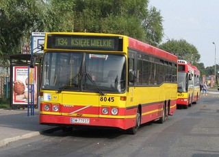 Trzyosiowe Volvo #8045 na linii 134, Nowy Dwór, 2009.09.14
