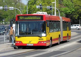 Volvo #8099 na linii 131, ul. J. Kochanowskiego, 2009.04.20