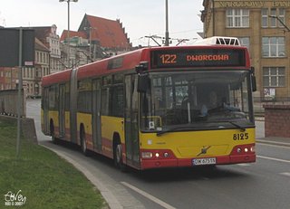 Volvo 8125 jako linia 122, ul. Kazimierza Wielkiego, 2007-04-09.