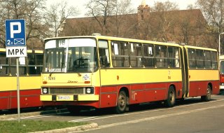 Ikarus #5246 jako linia 149, międzyszczytowy postój na parkingu przy Poczcie Głównej