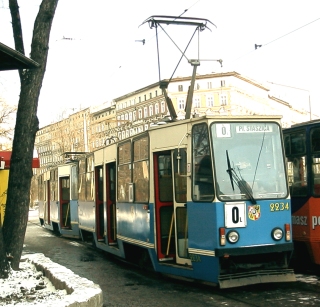 Skład 2234+2235 jako linia 0L, pl. Staszica