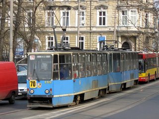 Skład 2302+2303 na linii 70, Podwale, 2009.04.06