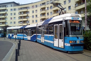8.07.2016 r., pętla Kromera; Protram #2720 za chwilę rozpocznie kurs jako linia 23. 