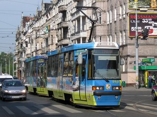Skład 2401+2399 na linii 17, ul. H. Sienkiewicza, 2009.04.29