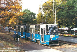 Skład 2224+2225 jako linia 24, ul. Osobowicka