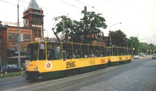 Skład 2454+2453 jako linia 23, ul. Jedności Narodowej