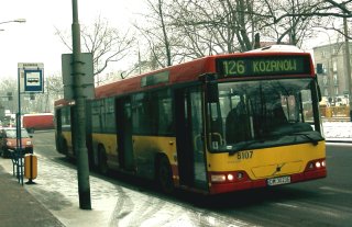 Volvo #8107 jako linia 126, al. Hallera