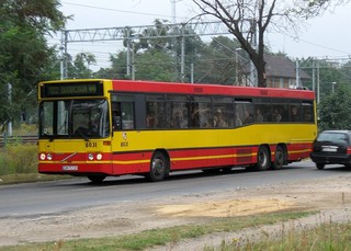 Trzyosiowe Volvo #8031 na linii 122, ul. Żernicka, 2009.09.15