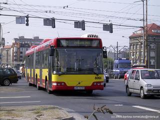 Volvo #8066 jako linia 142, pl. Pierwszego Maja