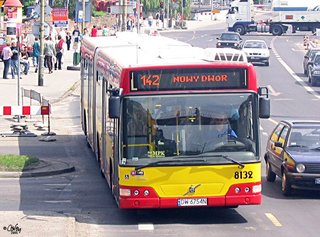 Volvo #8132 jako linia 142, ul. Legnicka/pl. Solidarności, 2005-05-22