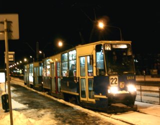 Skład 2484+2485 jako linia 22, al. Armii Krajowej