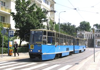 Skład 2534+2533 jako linia 10, ul. Teatralna