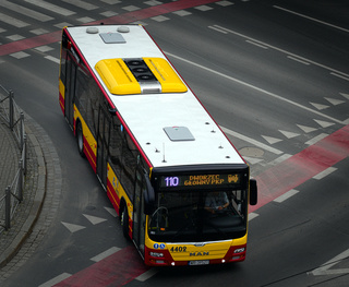 MAN 4402 na linii 110, skrzyżowanie Suchej i Borowskiej.