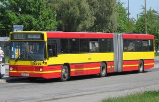 Długie Volvo #8025 na linii 122, Nowy Dwór, 2010.05.28