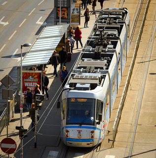 Škoda 3127 na linii 32, przystanek Dworzec Autobusowy.