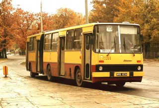Ikarus #5281 jako zatramwaj linii 715, ul. Borowska