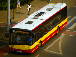 Solaris 5404 jako lina K, ul. Borowska przy skrzyżowaniu z Suchą.