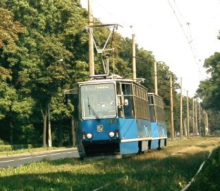 Skład 2356+2355 jako linia 1, ul. Mickiewicza