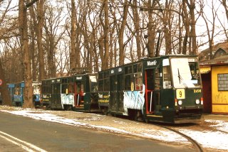 Skład 2498+2499 jako linia 9, pętla Zoo