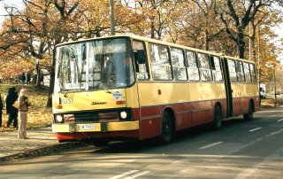 Ikarus #5257 jako linia 331, pętla Osobowice