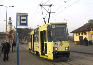 Solówka 2430 jako linia 16, pl. Wróblewskiego