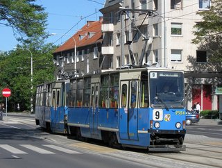 Skład 2524+2523 na linii 9, ul. Grunwaldzka, 2009.05.13
