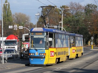 Skład 2366+2365 na linii 17, al. J. Kochanowskiego, 2009.11.05