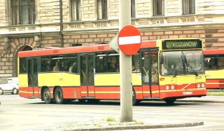 Volvo #8035 jako linia 127, pl. Pierwszego Maja