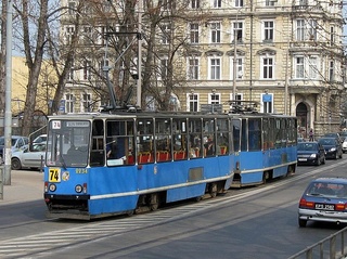 Skład 2234+2235 na linii 74, Podwale, 2009.04.06