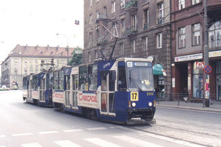Skład 2518+2517 jako linia 17, ul. Świdnicka